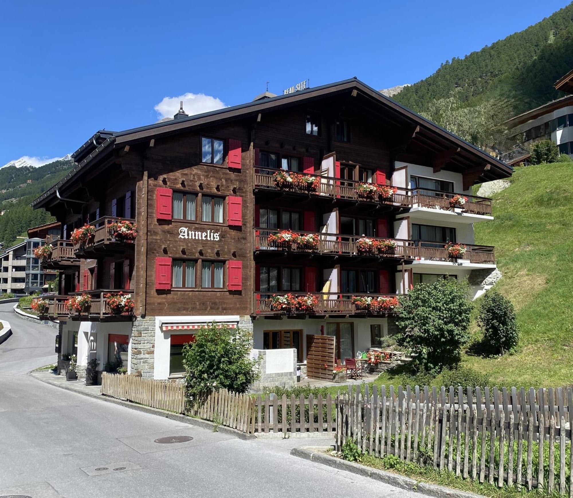 Chalet Annelis Apartments Zermatt Exterior photo