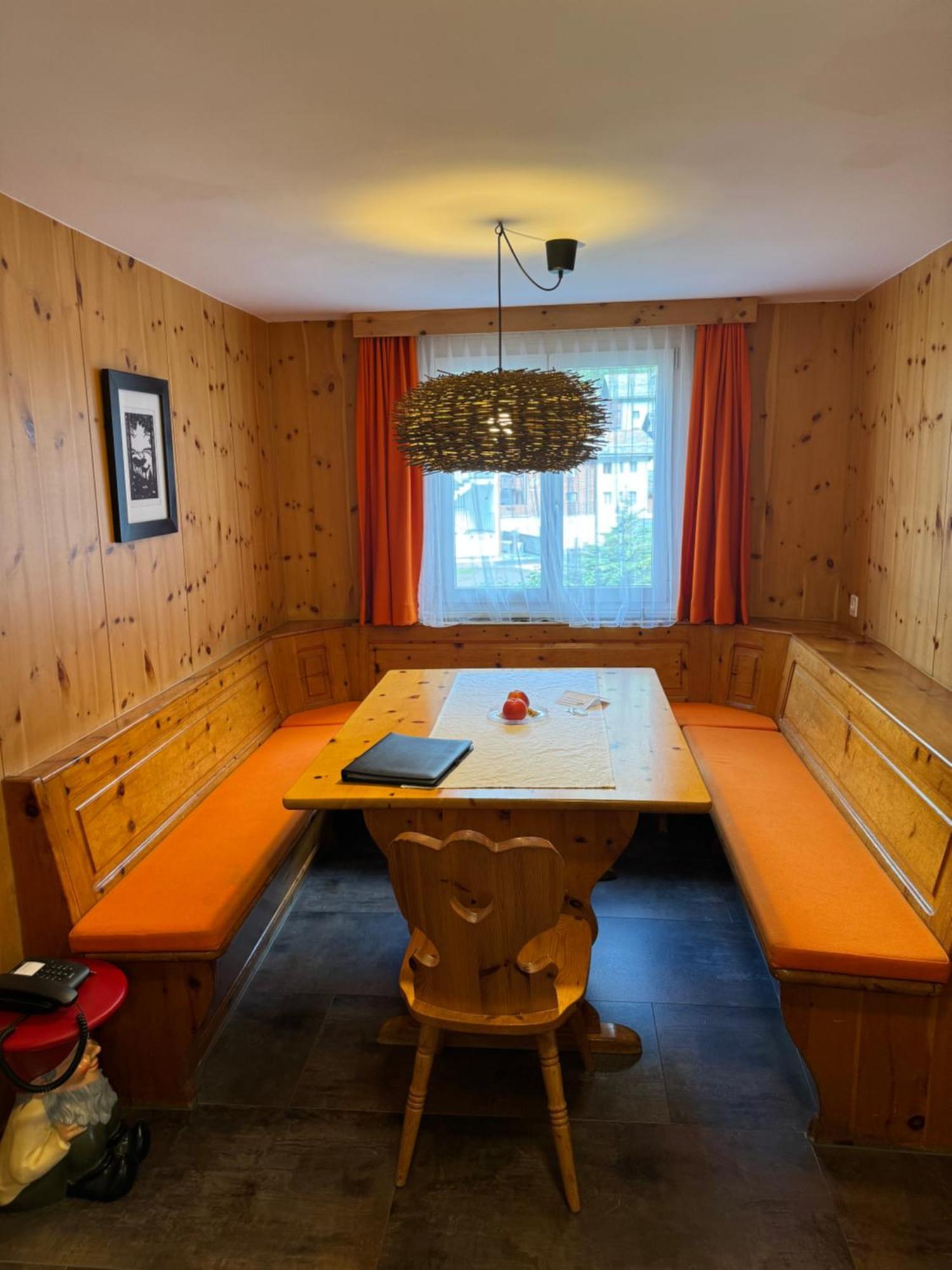 Chalet Annelis Apartments Zermatt Exterior photo